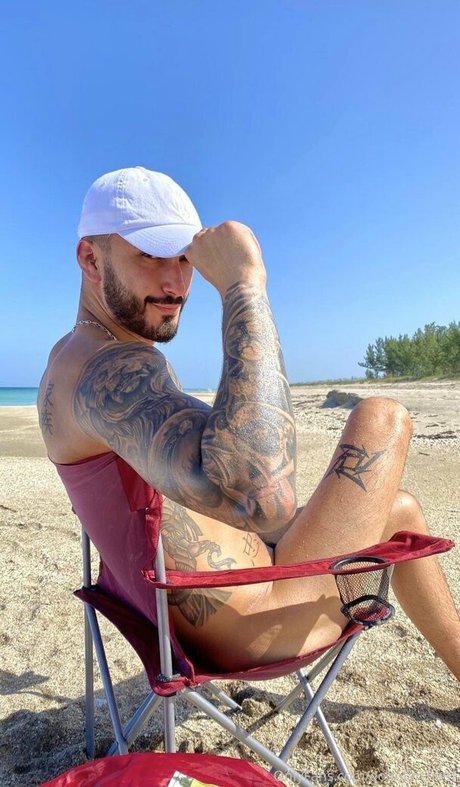 ブロンドヨガOnlyFans HD 写真