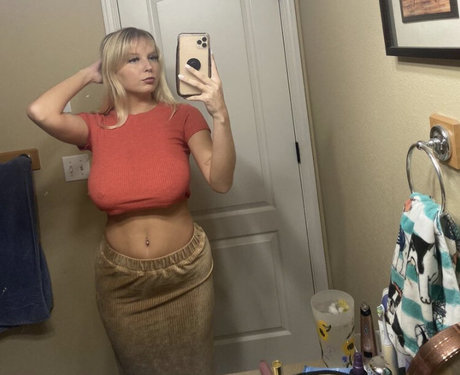 allamericangirl888 ポルノスター トップ 写真