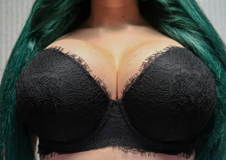 danidoreen ポルノスター ギャラリー