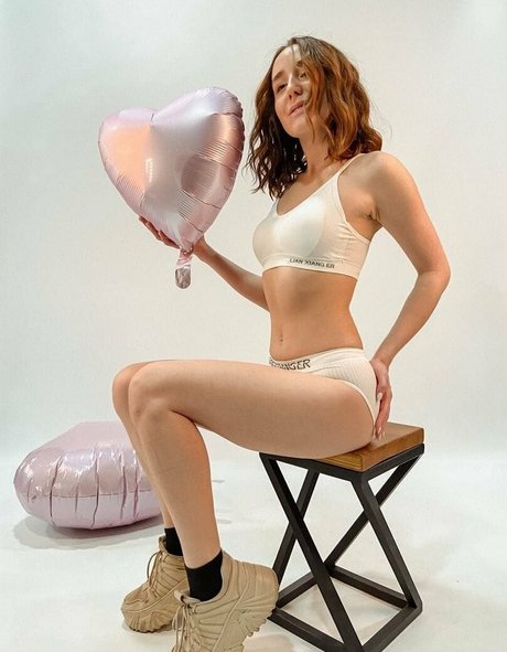 張りのあるおっぱいOnlyFans ヌード 写真