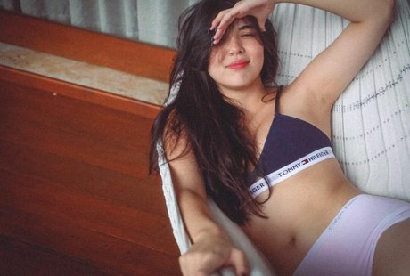 Anna Kisue ポルノスター HD ギャラリー