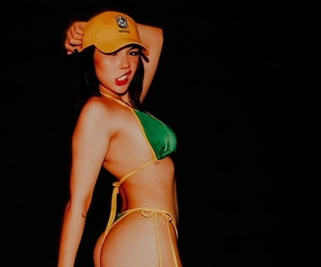 Anna Kisue 無料のスター 写真