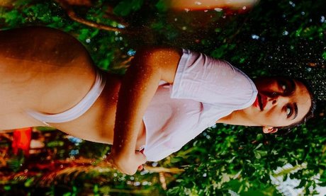 Anna Kisue ホットなモデル 画像