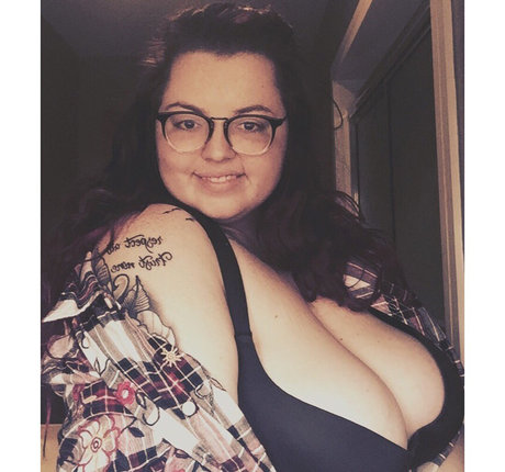 毛深い妊婦OnlyFans アダルト 写真