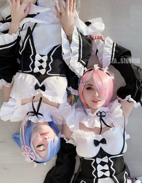 ボディビルダーカップルOnlyFans ポルノグラフィック 画像