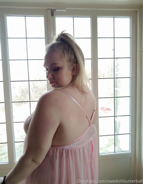 swedishbutterball ポルノモデル 画像