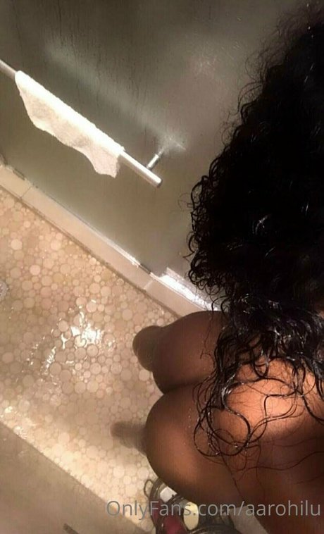 Rohilu セクシーなスター 写真