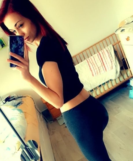 毛深い妊婦OnlyFans セクシーヌード ギャラリー