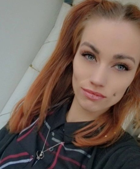 Gina gzuz 限定モデル 写真