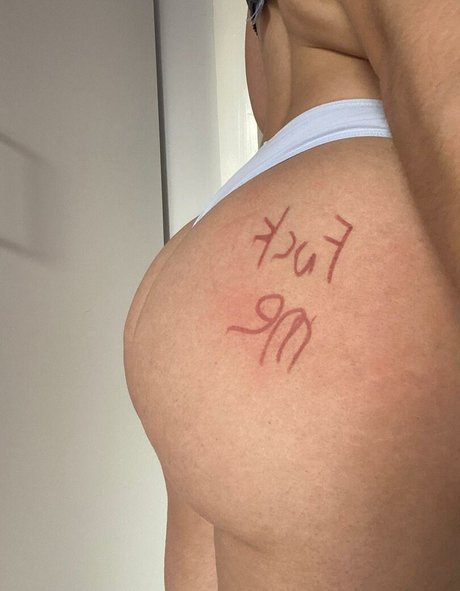 デカ尻オンリーファン 無料ヌード 画像