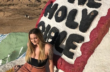 itssbriibitchh ポルノスター 画像