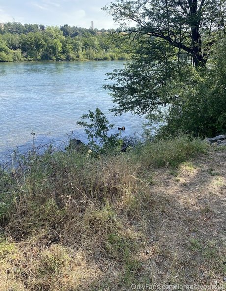 ぽっちゃり痴女OnlyFans 裸 写真