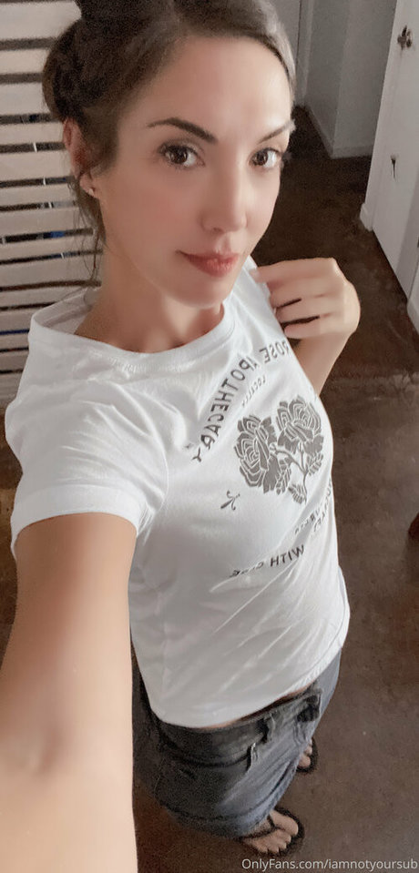 iamnotyoursub ポルノスター エロティック ギャラリー