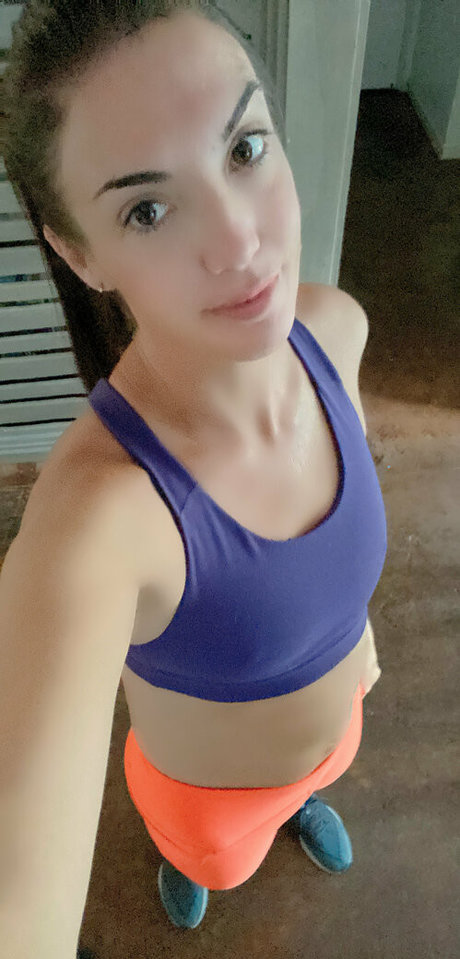 iamnotyoursub アダルトモデル 写真