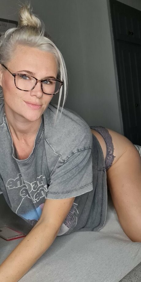 若い熟女OnlyFans アート裸 写真