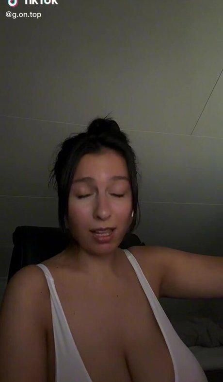 Gulia 女優 ギャラリー