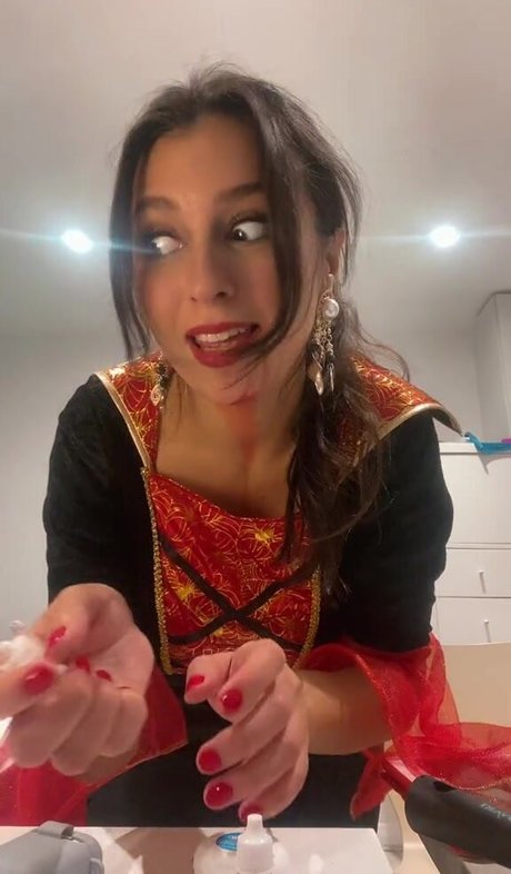 Gulia 可愛いモデル ギャラリー