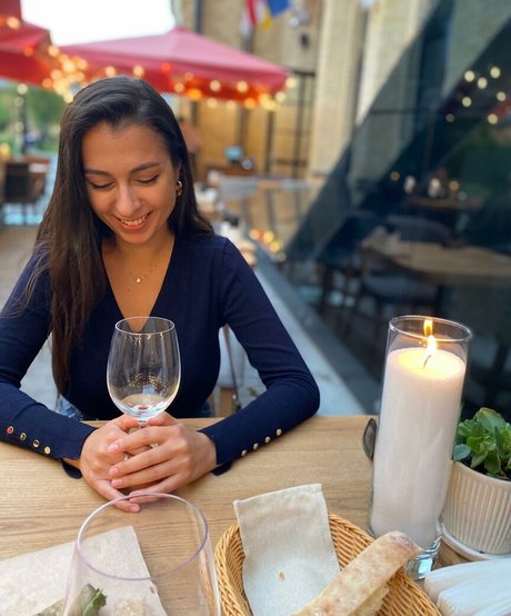 Gulia エロティックモデル 写真