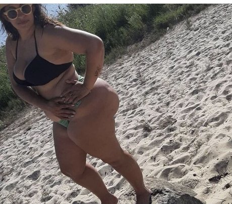 Aline Barreto ホットなポルノスター 写真