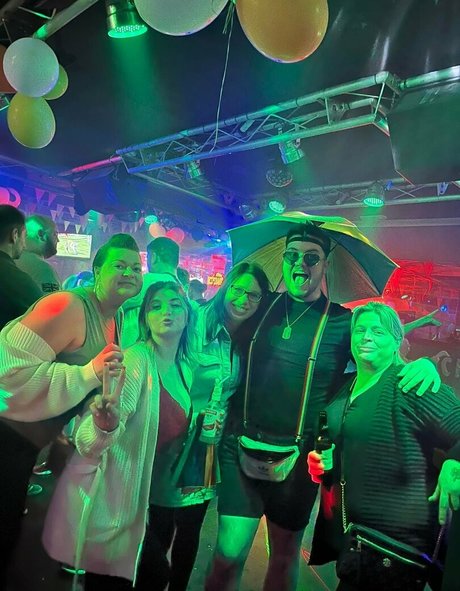 ディスコード トランス OnlyFans 可愛い 写真