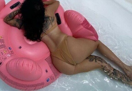 Youcancallmewenny 美しいポルノスター 写真