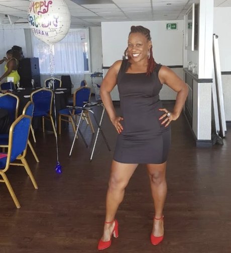 Charlene Douglas 独占女優 アーカイブ