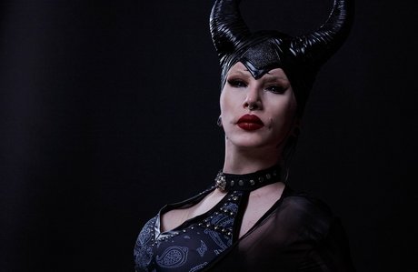 Veronica Carol Blades トップモデル 写真