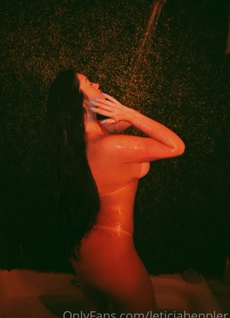 Leticia Beppler 高品質モデル 画像