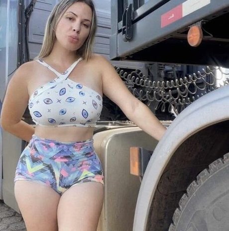 Aline Fuchter Ouriques ポルノスター ヌード 写真