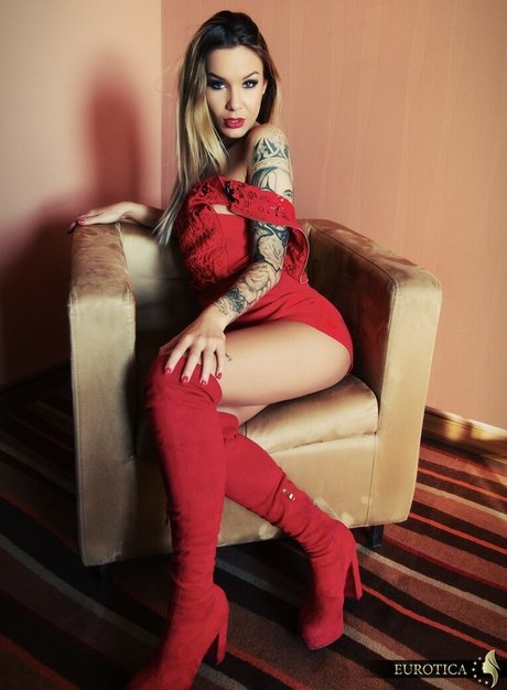 ゲイディルドOnlyFans 美しい裸 画像