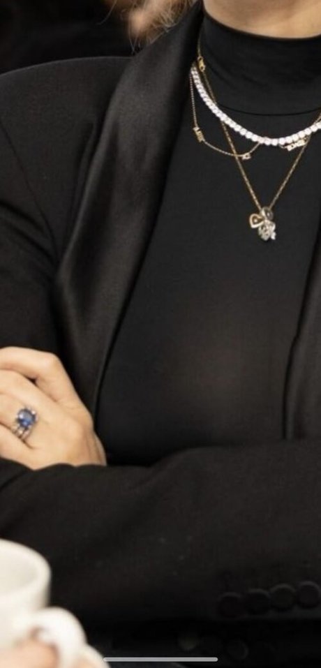 Emmerdale s Charley Webb 無料女優 アーカイブ