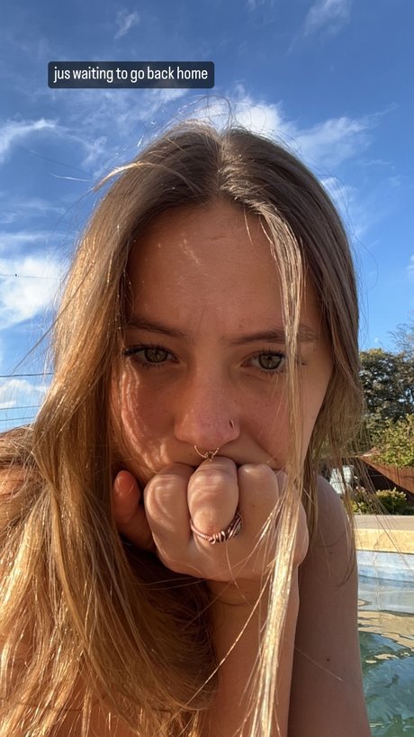 ゴスアジアンOnlyFans 無料裸 写真