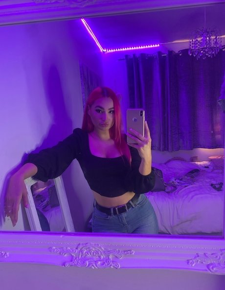 Chloe Marshall セックスモデル 画像