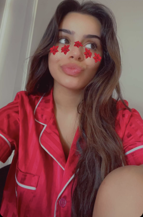 Celina Sharma HD女優 画像