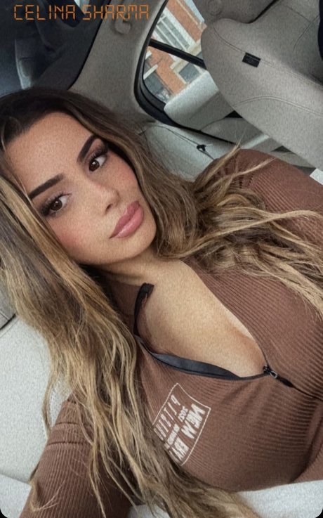 Celina Sharma ポルノ女優 写真