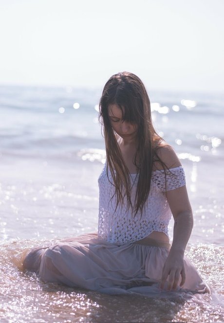 Chilli chibi 裸のポルノスター 画像