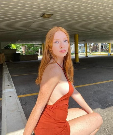 姉妹のOnlyFans ホットポルノ 写真