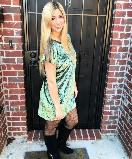 バイセクシャルカップルのOnlyFans セクシーヌード アーカイブ