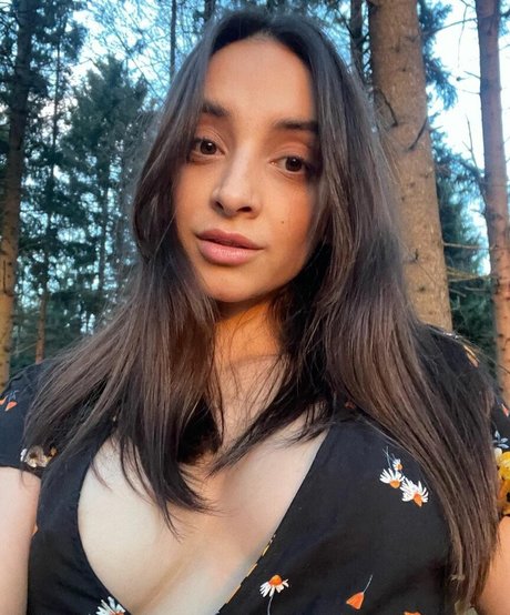 Olivia Linz 美しいスター 画像