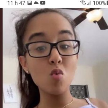 イタリア人熟女OnlyFans ホットポルノ 写真