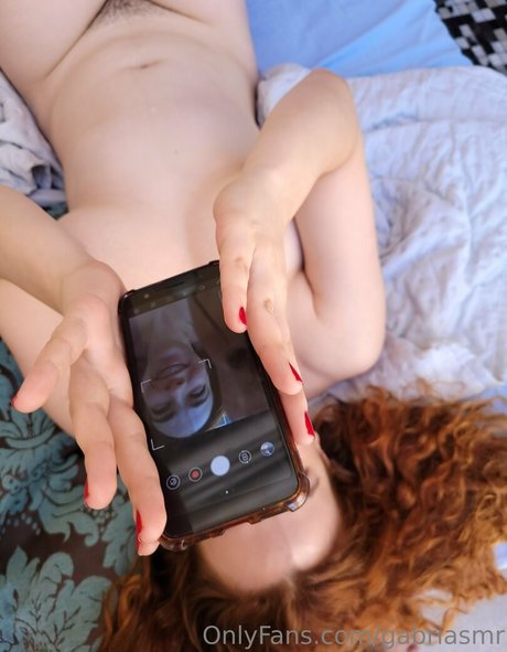 Gabri ASMR ヌードのポルノスター 画像