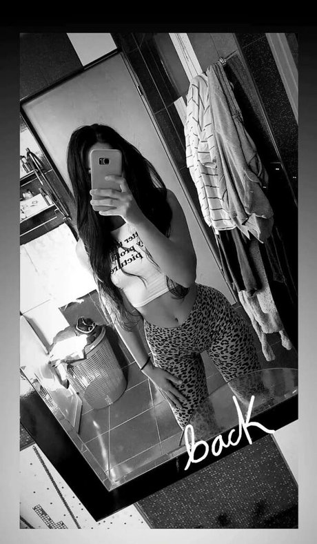 Mates Madalina 美しいポルノスター 写真