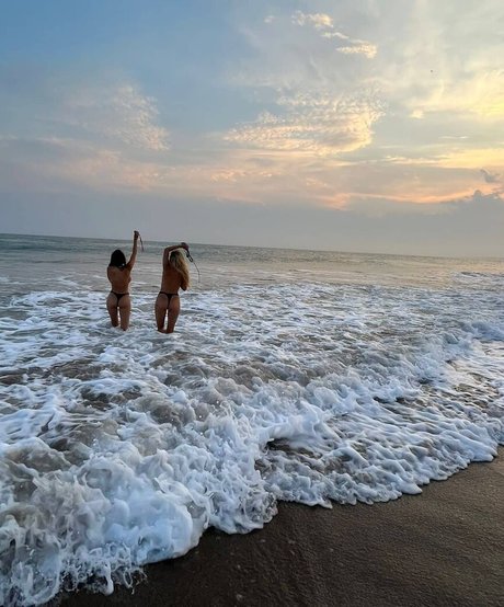 母乳オンリーファン セクシーヌード 写真