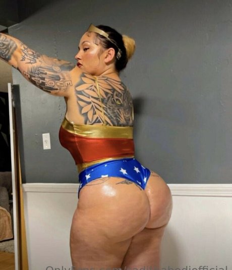 sadithabodi ポルノスター 美しい 画像