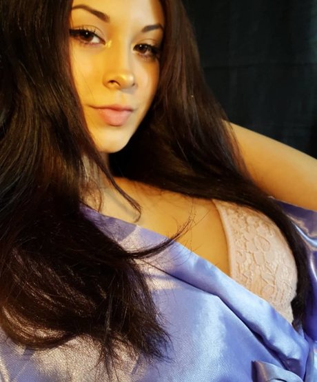 Ivon Gallardo ポルノスター ヌード 写真