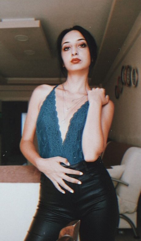 アヘ顔 OnlyFans エロチック 写真