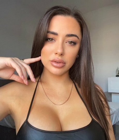 ニューハーフ ドミナトリックス OnlyFans ホットヌード 写真