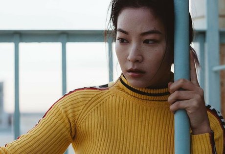 Arden Cho エロティックなポルノスター ギャラリー