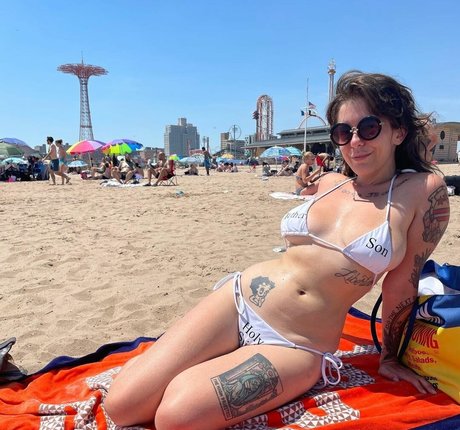 Raxkingisdead エロティックなスター 写真