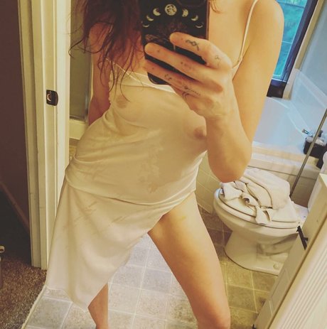 フラットオンリーファン 無料ヌード 画像